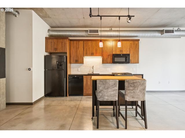 1030 Nw 12TH Ave 330, Portland, OR 97209