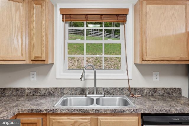142 SPRING HOLLOW RD, Front Royal, VA 22630