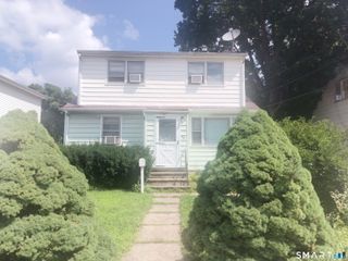 98 Holcomb Avenue, Stamford, CT 06906