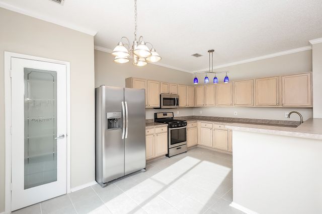 4713 Palm Ridge Drive, Fort Worth, TX 76133