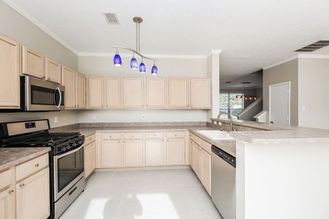 4713 Palm Ridge Drive, Fort Worth, TX 76133