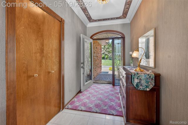 24 Chateaux Du Lac, Fenton Charter Township, MI 48430