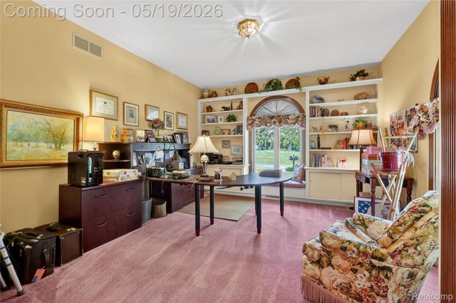 24 Chateaux Du Lac, Fenton Charter Township, MI 48430
