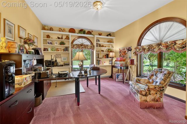 24 Chateaux Du Lac, Fenton Charter Township, MI 48430