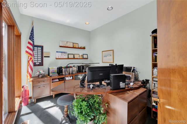 24 Chateaux Du Lac, Fenton Charter Township, MI 48430