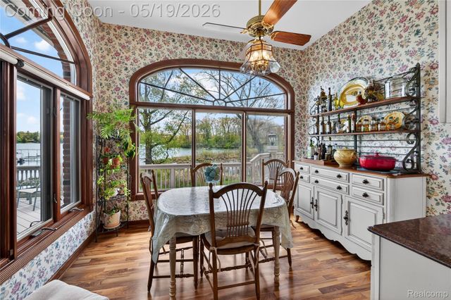 24 Chateaux Du Lac, Fenton Charter Township, MI 48430