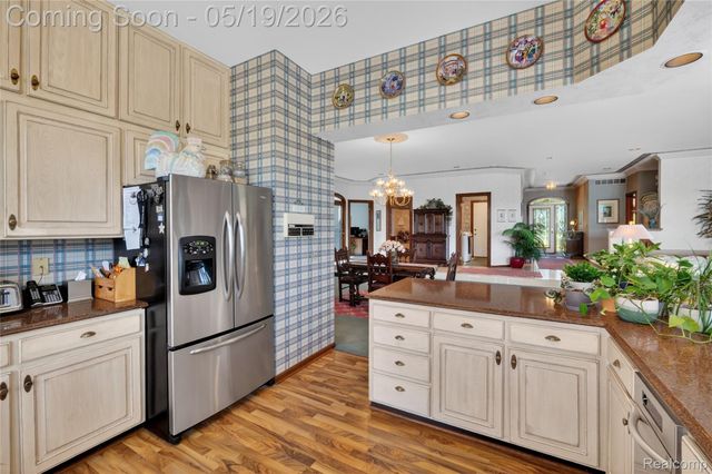 24 Chateaux Du Lac, Fenton Charter Township, MI 48430