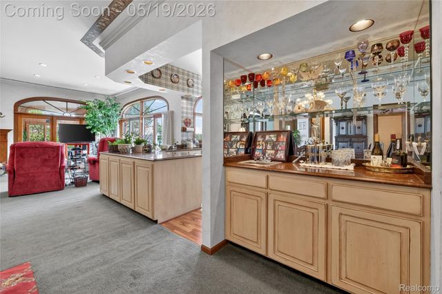 24 Chateaux Du Lac, Fenton Charter Township, MI 48430