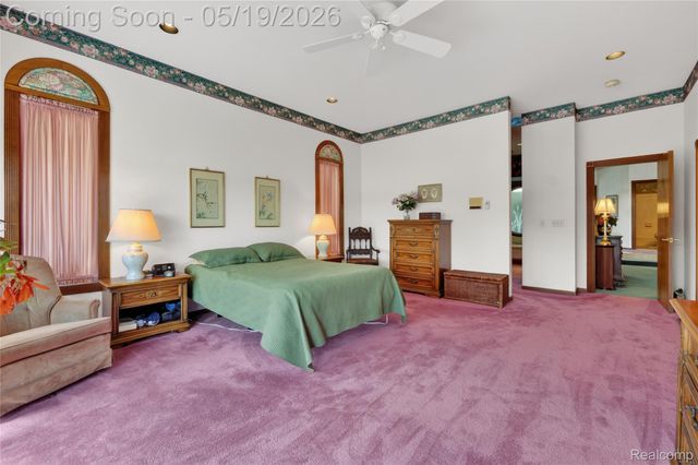 24 Chateaux Du Lac, Fenton Charter Township, MI 48430