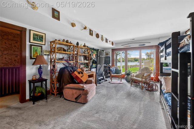 24 Chateaux Du Lac, Fenton Charter Township, MI 48430