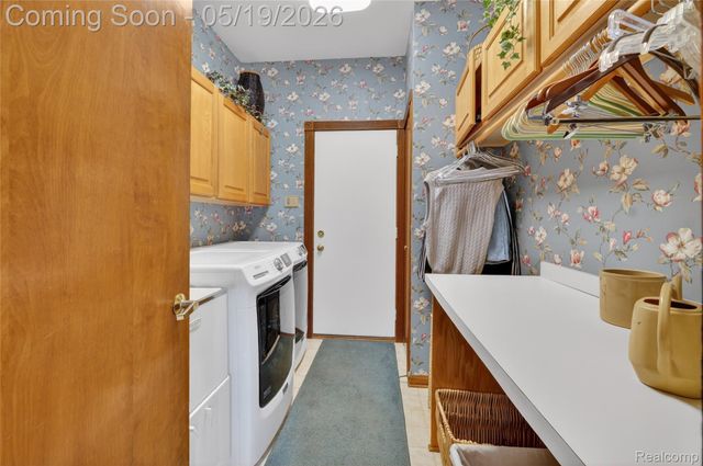 24 Chateaux Du Lac, Fenton Charter Township, MI 48430