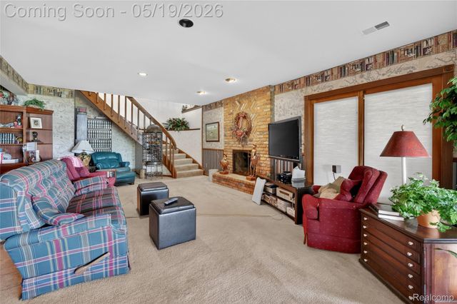 24 Chateaux Du Lac, Fenton Charter Township, MI 48430
