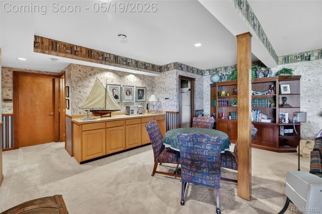 24 Chateaux Du Lac, Fenton Charter Township, MI 48430