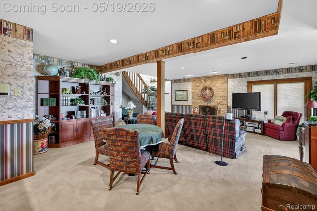 24 Chateaux Du Lac, Fenton Charter Township, MI 48430