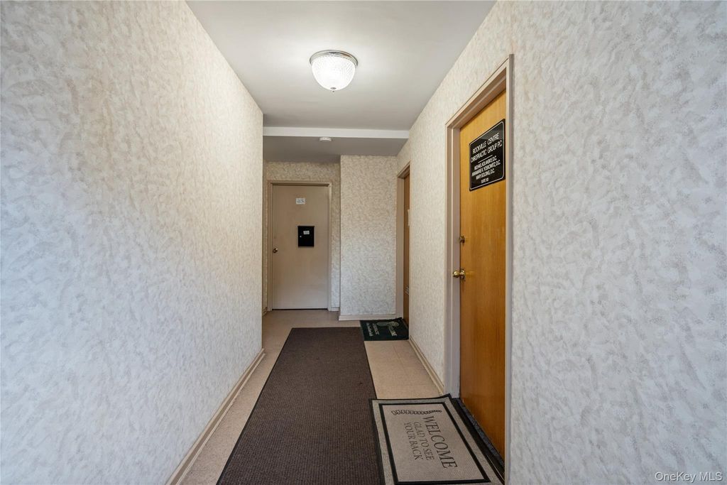 200 N Village Avenue 100, Rockville Centre, NY 11570 — photo 5