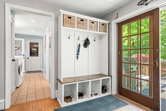102 Elm St, Newbury, MA 01922