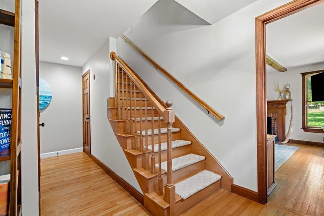 102 Elm St, Newbury, MA 01922