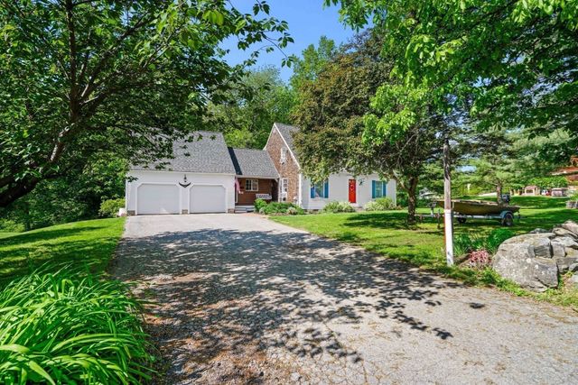102 Elm St, Newbury, MA 01922