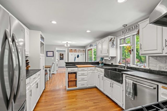102 Elm St, Newbury, MA 01922