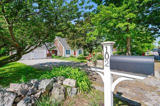 102 Elm St, Newbury, MA 01922