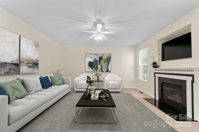 1043 Boxelder Lane, Charlotte, NC 28262