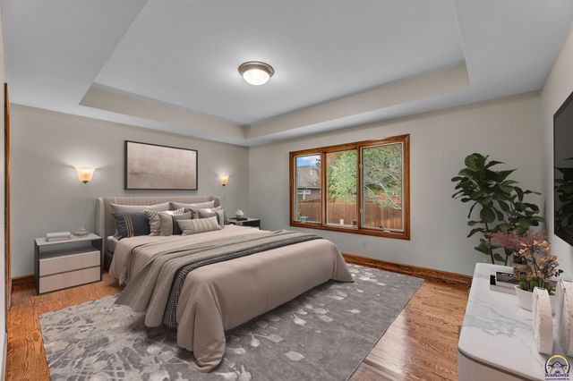 2801 SW Windermere DR, Topeka, KS 66614