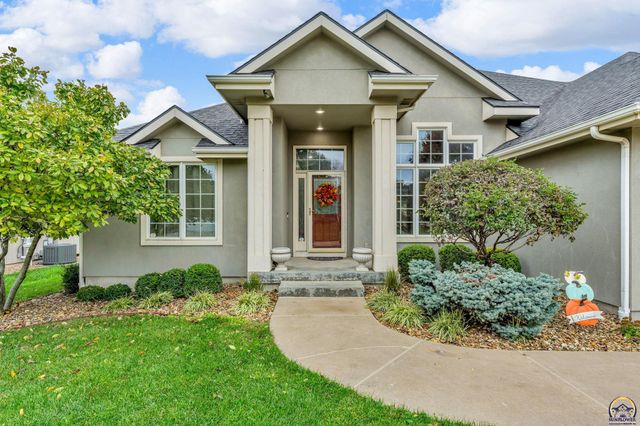 2801 SW Windermere DR, Topeka, KS 66614