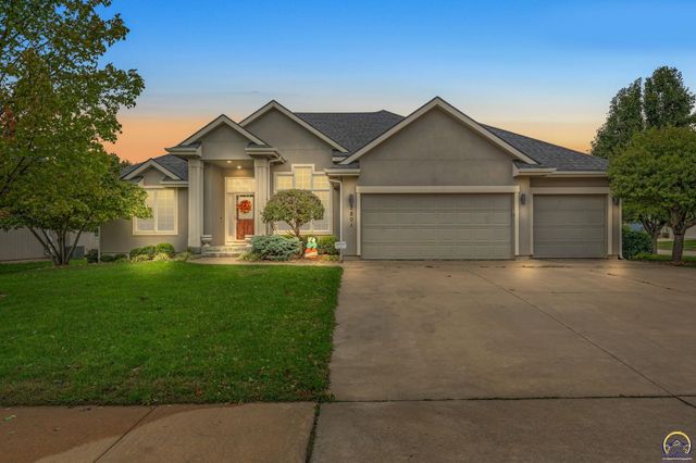 2801 SW Windermere DR, Topeka, KS 66614