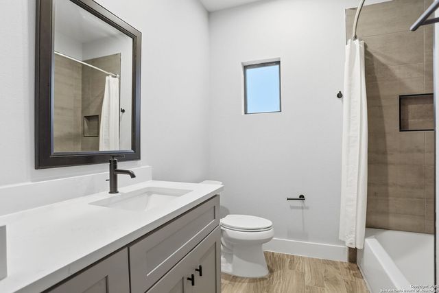 574 Indian Scout, Spring Branch, TX 78070