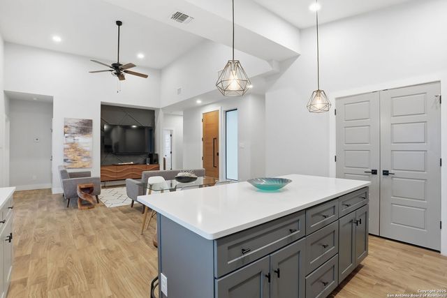 574 Indian Scout, Spring Branch, TX 78070