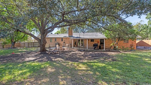 111 Mission, New Braunfels, TX 78130
