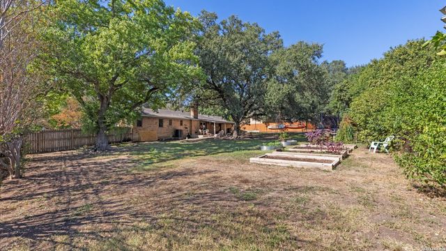 111 Mission, New Braunfels, TX 78130