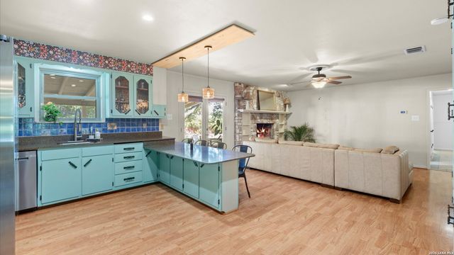 111 Mission, New Braunfels, TX 78130