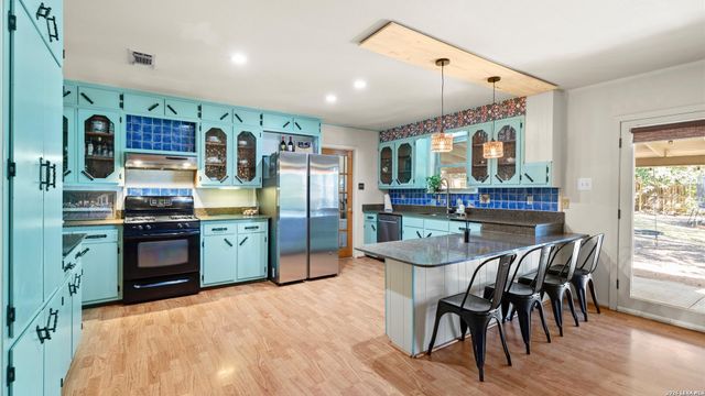 111 Mission, New Braunfels, TX 78130