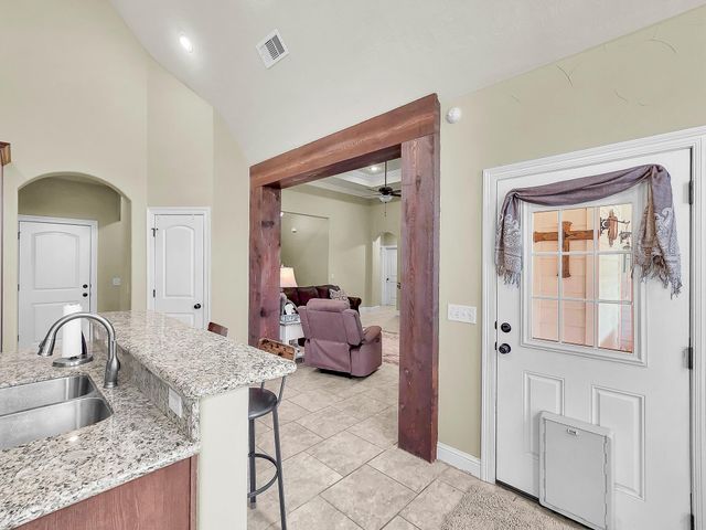 105 Jorden Gage Lane, Lumberton, TX 77657