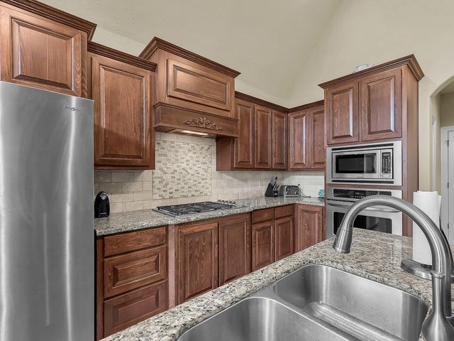 105 Jorden Gage Lane, Lumberton, TX 77657