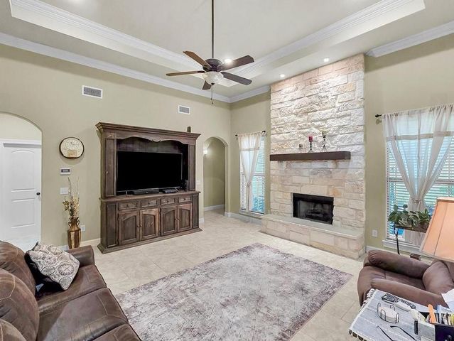 105 Jorden Gage Lane, Lumberton, TX 77657