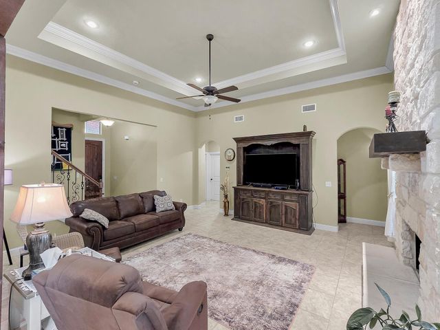 105 Jorden Gage Lane, Lumberton, TX 77657