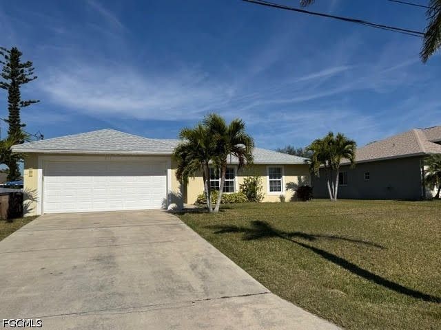 217 SW 13th TER, Cape Coral, FL 33991
