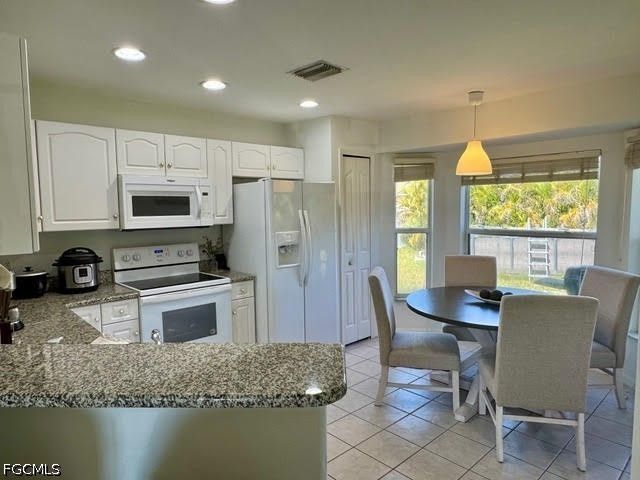 217 SW 13th TER, Cape Coral, FL 33991