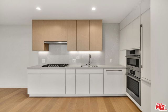 877 Francisco Street 1616, Los Angeles, CA 90017