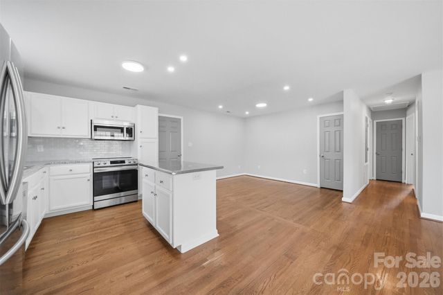 4809 Brooktree Drive, Charlotte, NC 28208