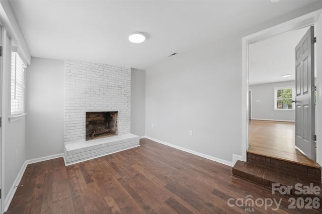 4809 Brooktree Drive, Charlotte, NC 28208