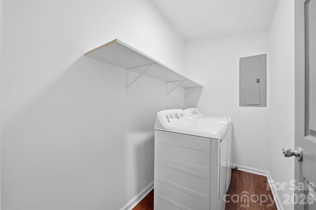 4809 Brooktree Drive, Charlotte, NC 28208