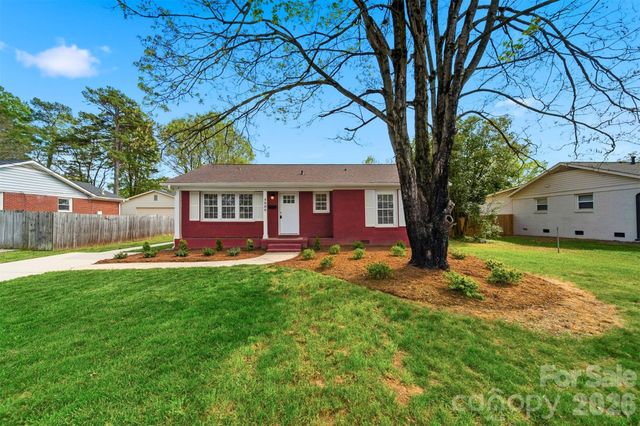 4809 Brooktree Drive, Charlotte, NC 28208