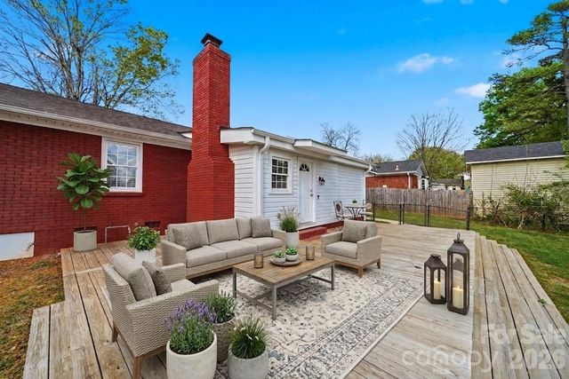 4809 Brooktree Drive, Charlotte, NC 28208