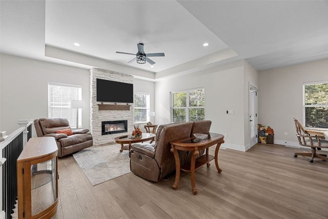 1313 Third Street SW, Mt Vernon, IA 52314