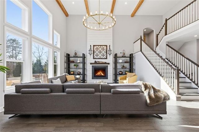 13 Clearwater Court, Hoschton, GA 30548