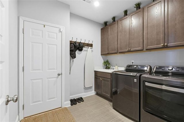 13 Clearwater Court, Hoschton, GA 30548