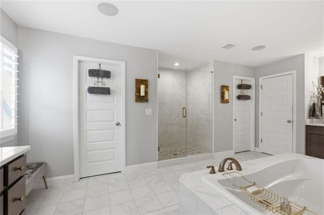 13 Clearwater Court, Hoschton, GA 30548